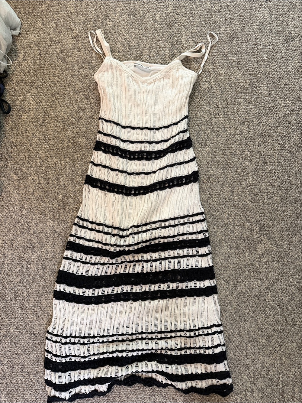 Abercrombie & Fitch White/Black Striped Knit Midi Dress